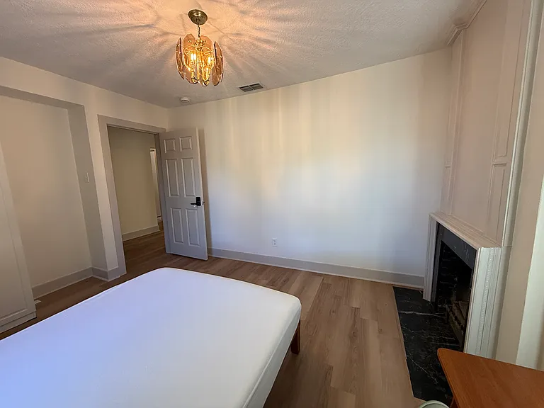1002 S Glenwood Blvd — Photo 9