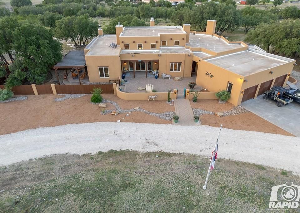 1st image of 5466 Green Oaks Dr