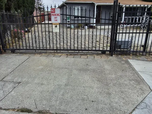 409 Worth St, Oakland, CA 94603