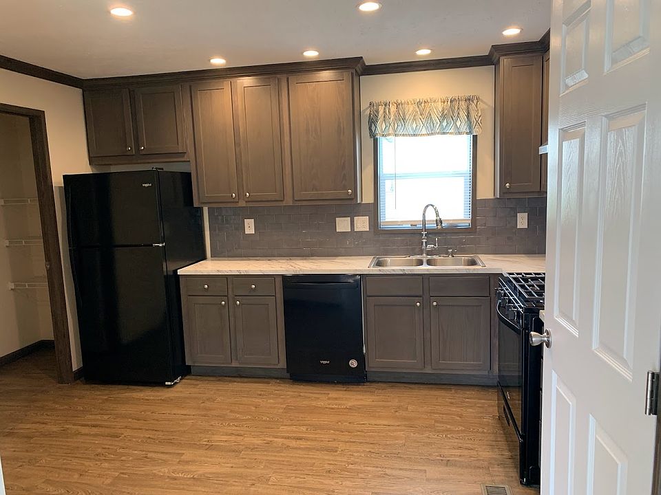 1st image of 47 Bluebird Hill Dr #327