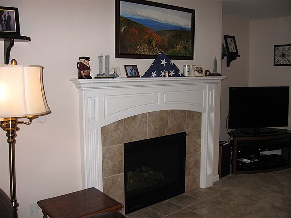 2nd image of 7 Broadfield Ct