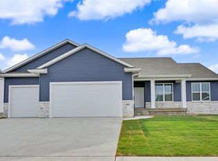 1422 Echo Ridge Ln, Marion, IA 52302