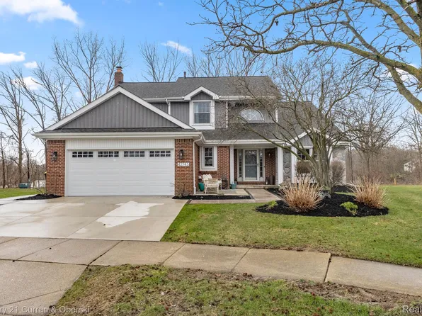 42745 Ledgeview Dr, Novi, MI 48377
