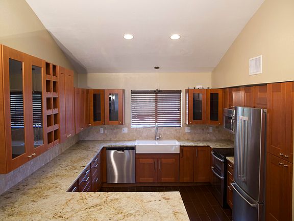 3rd image of 7309 N Las Quintas Dr