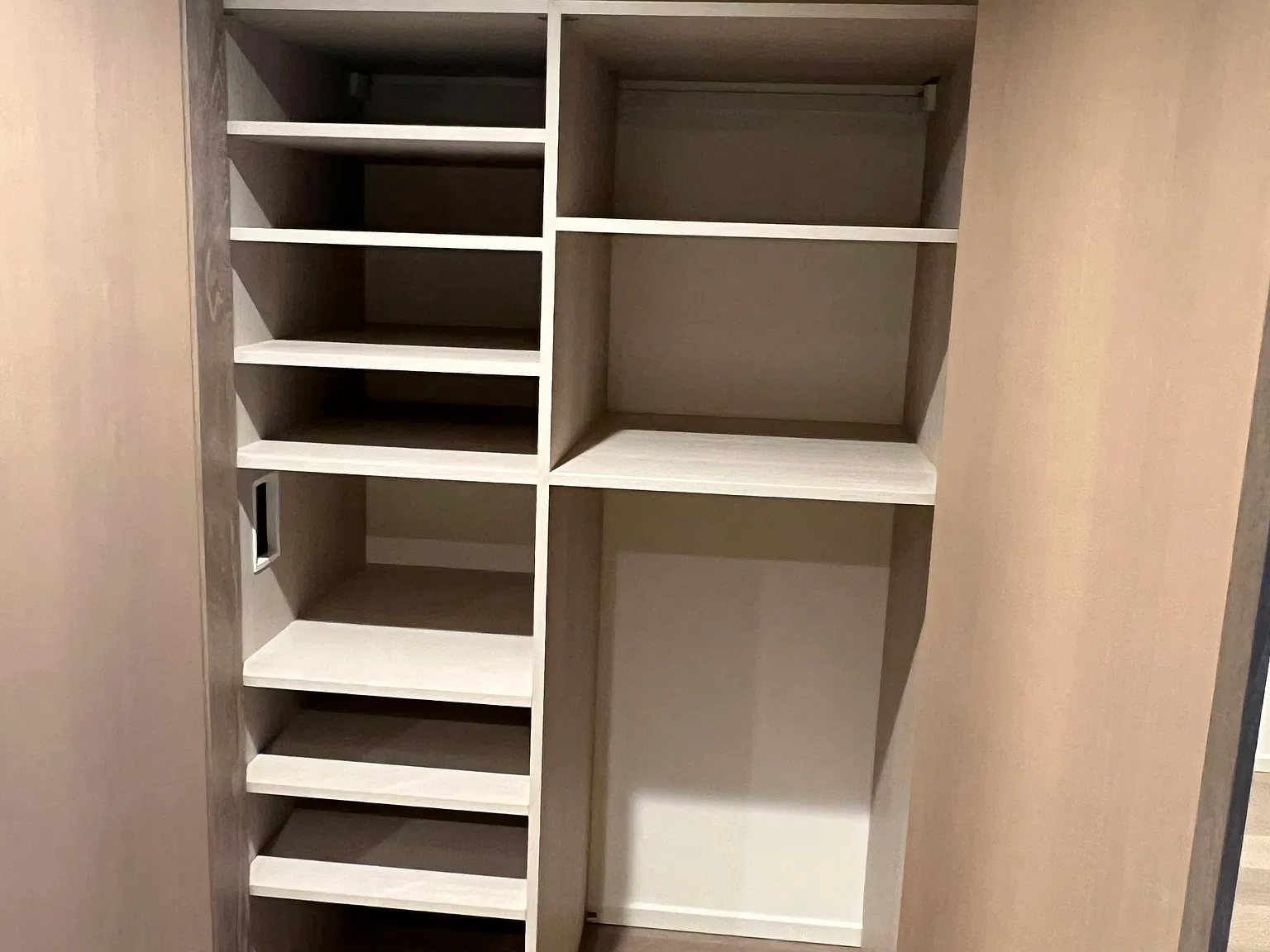 1 bed, 758 sqft, $5,400 — Photo 3