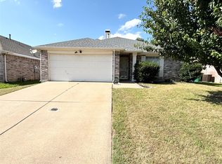 2906 Hawthorne Ln, McKinney, TX 75071