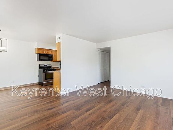 5th image of 109 Daniel Ct Unit D