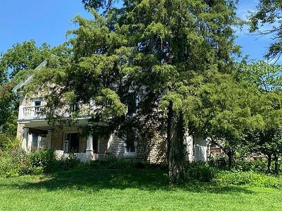 2nd image of 1010 Claflin Rd