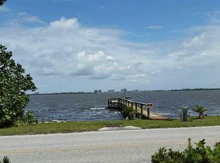 4720 NE Blue Heron Ln, Jensen Beach, FL 34957