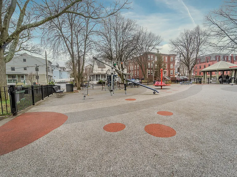 86 Winthrop St #1 — Photo 29
