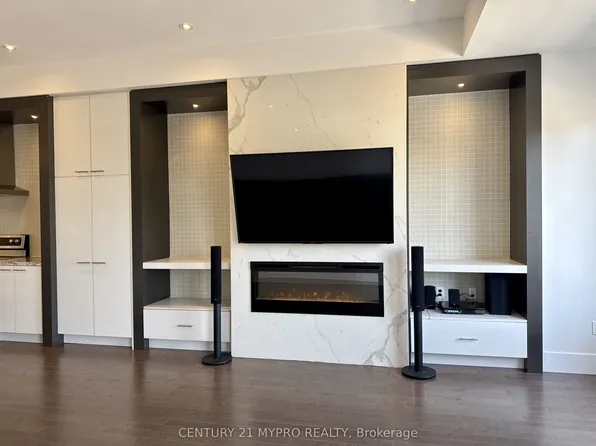 12 Ambler Ln, Richmond Hill, ON L4C 0Z8