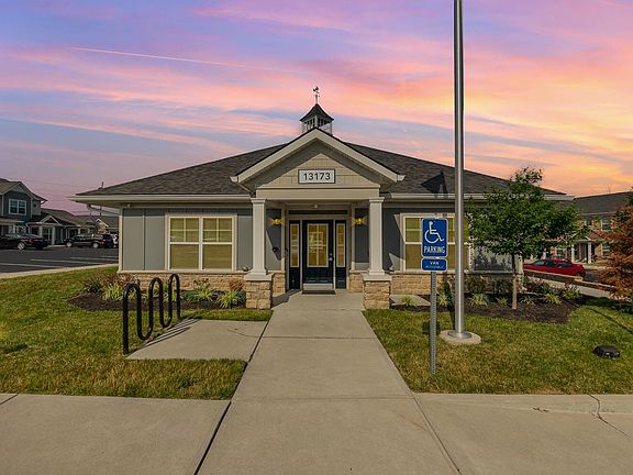 3rd image of 13173 Service Rd #106