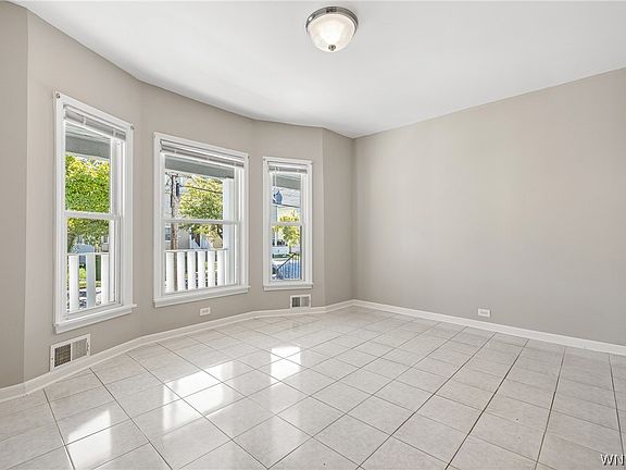 4th image of 392 Marilla St