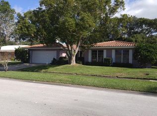 10465 Majestic Dr, Largo, FL 33774