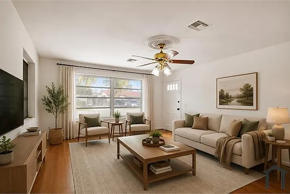 5 bed, 2900 sqft, $4,000 — Photo 2