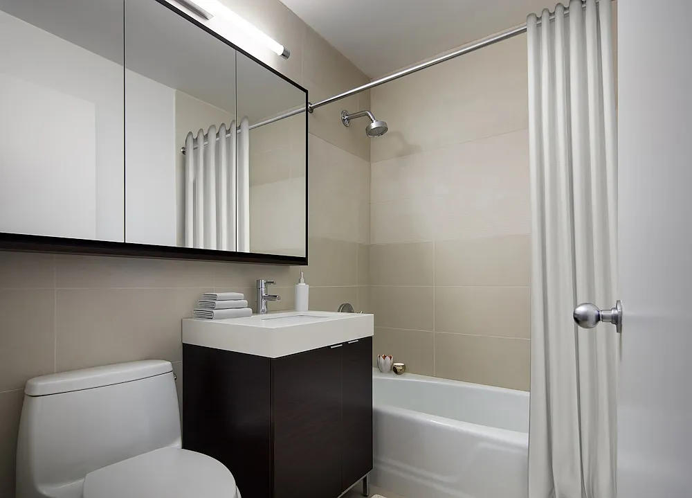 105 Duane Street — Photo 4