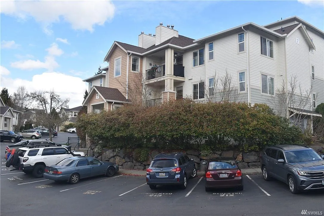 Building Photo - 15026 40th Ave W #7-203