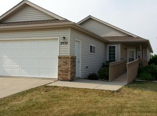 2932 35th St S, Moorhead, MN 56560