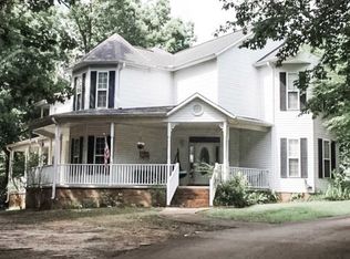 1190 W Main St, Henderson, TN 38340