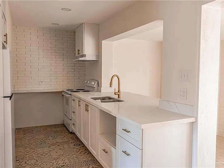 1600 W Nolana Ave #A-3 — Photo 4
