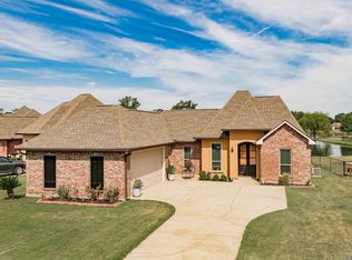 423 Lakeshore Dr, Oscar, LA 70762