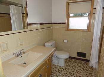 4th image of 5504 N Shasta Dr