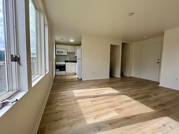 3rd image of 115 W 9th Ave APT 5