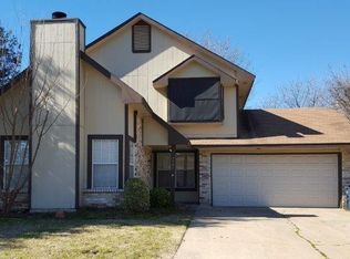 7501 Creekfall Dr, Fort Worth, TX 76137
