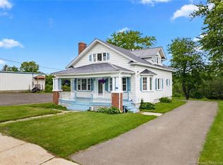98 Main St, Minto, NB E4B 3M2
