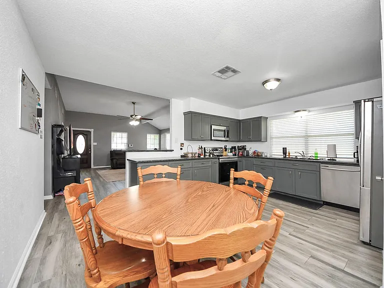 11031 Kirkmead Dr — Photo 7