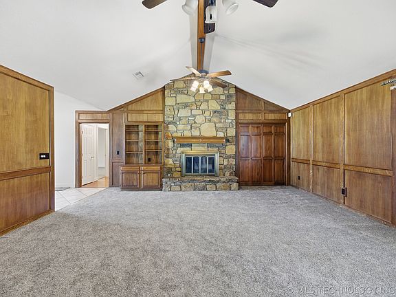 3rd image of 501 E Winston Cir