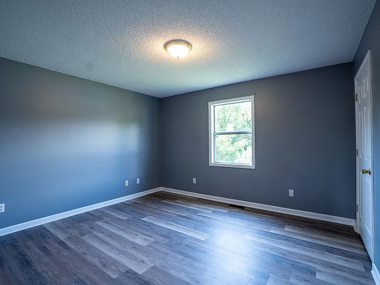 360 Britton Ave — Photo 15