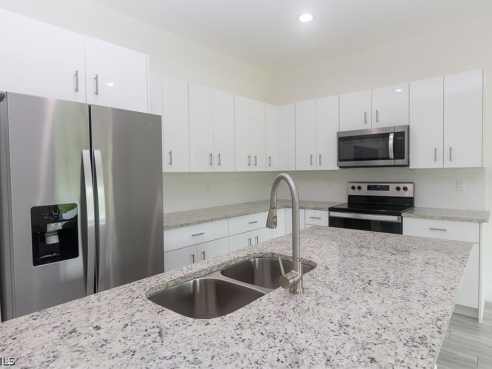 1st image of 2009 Inglewood Cir