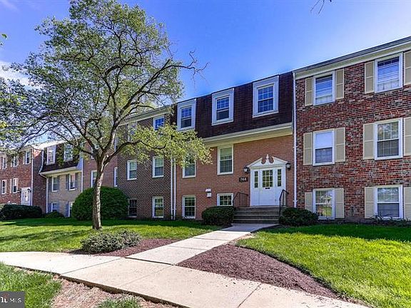3rd image of 744 Quince Orchard Blvd APT 201