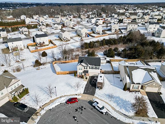 2nd image of 106 Marys Wind Ct