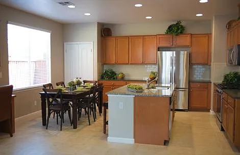 2447 Avignon Cir — Photo 5