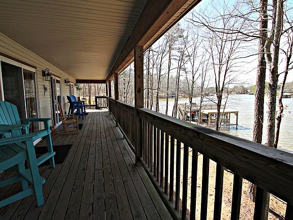 5th image of 176 Northshore Dr