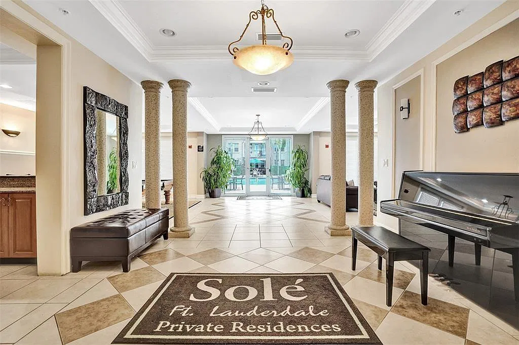 2 bed, 2.0 bath, 1240 sqft, $2,500 — Photo 1