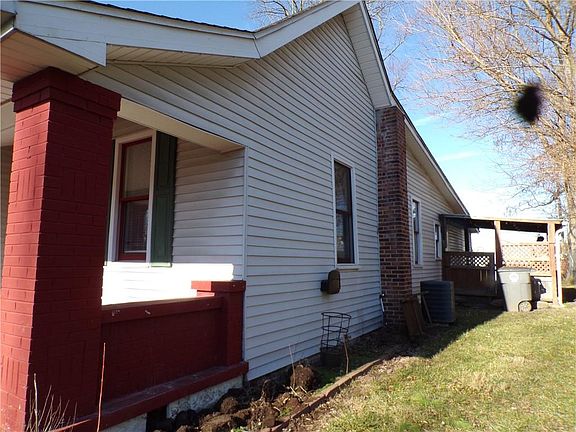 2nd image of 612 Jackson St