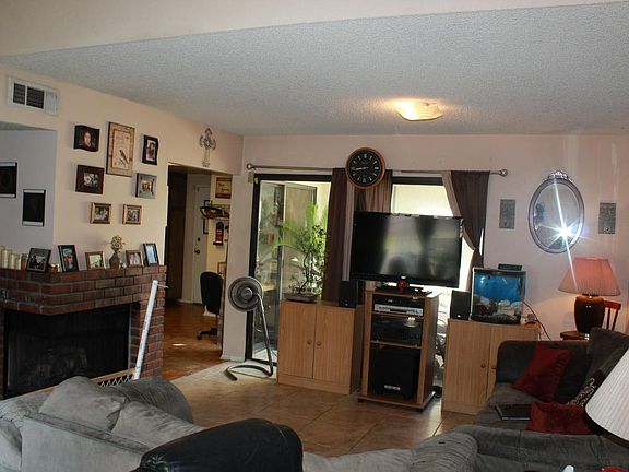 2nd image of 1974 E Lynwood Dr APT 2D