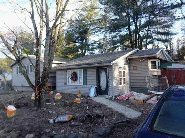 122 Horseshoe Ln, Lehighton, PA 18235