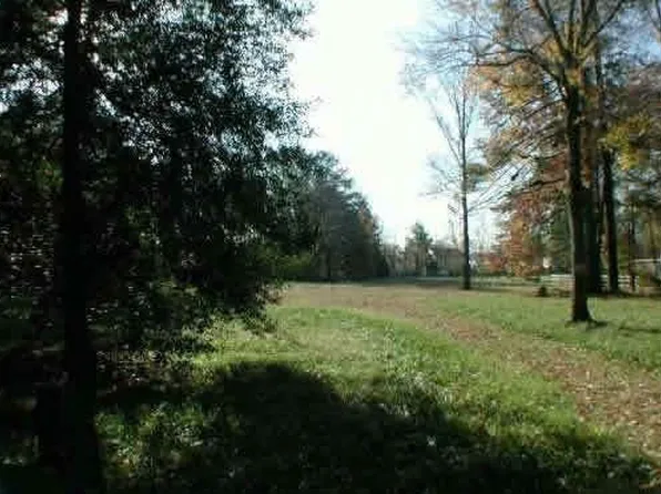 3233 Pioneer Ln, Chesapeake, VA 23323