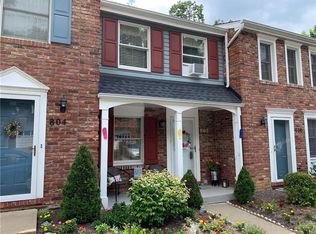 802 Timberidge Dr, Bethel Park, PA