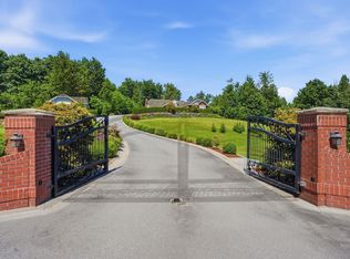 30935 Harris Rd, Abbotsford, BC V4X 1W2