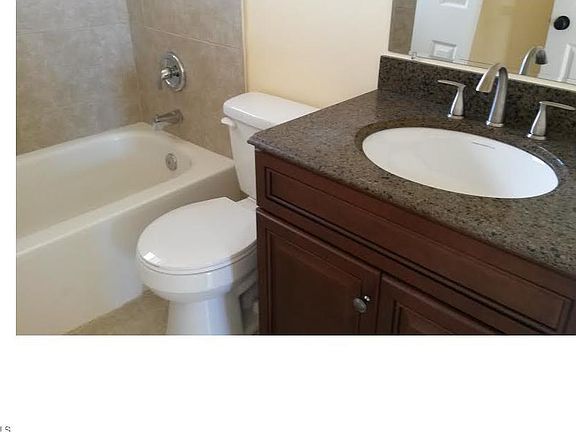 3rd image of 1103 SE 19th St