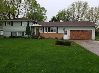 405 6th St, Prinsburg, MN 56281