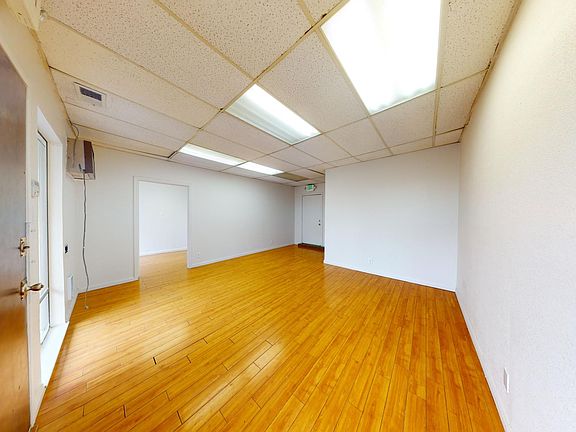 3rd image of 10901 Macarthur Blvd Suite 102