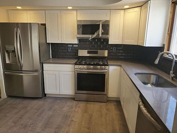 2nd image of 2759 Strickland Ave Floor 1