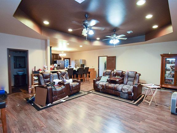 4th image of 121 Heritage Oaks Dr