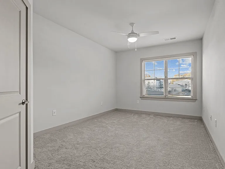Litchford 315 Apartments — Photo 33